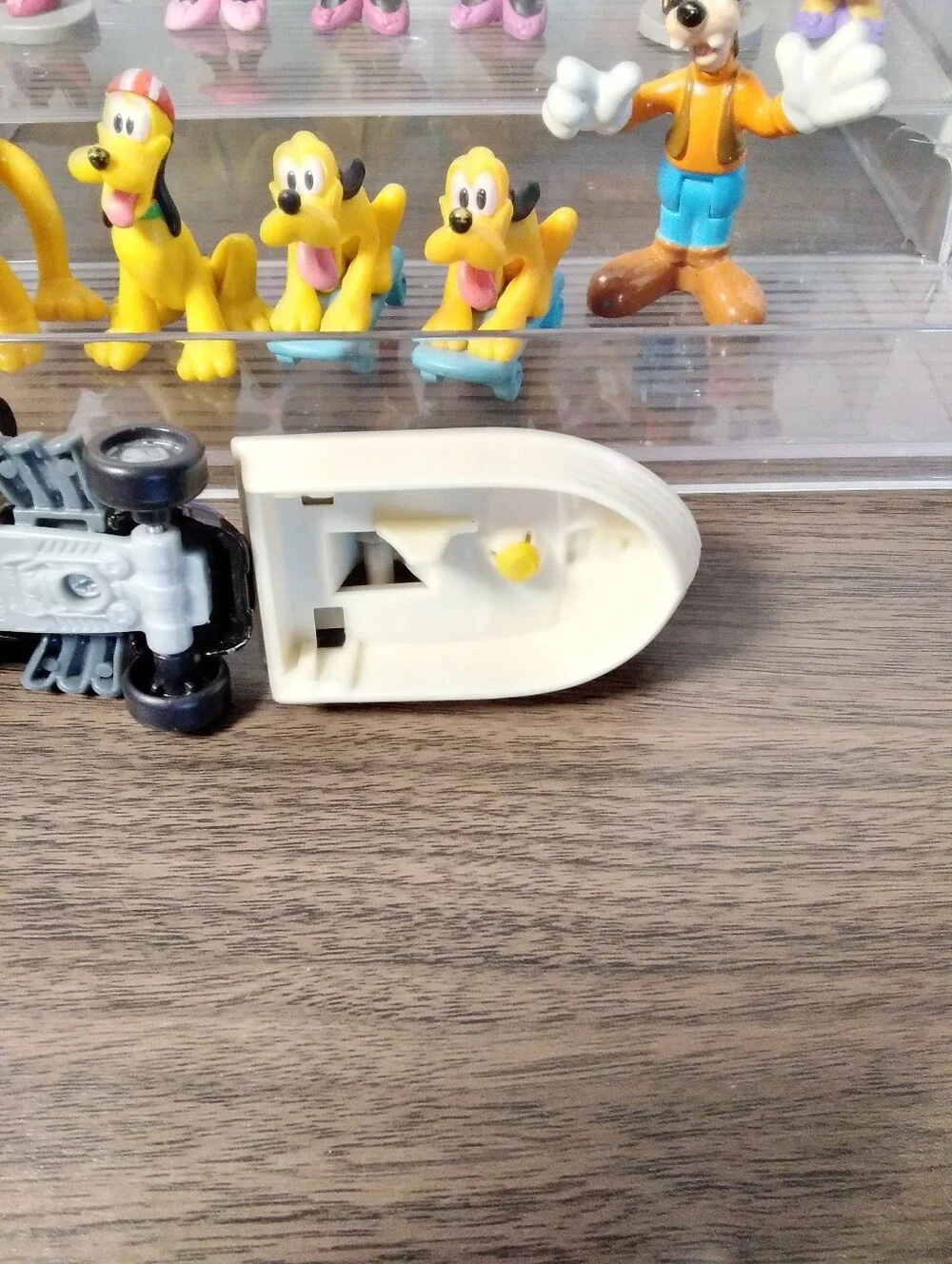 Disney Mickey & Friends Bundle (37) Pieces.